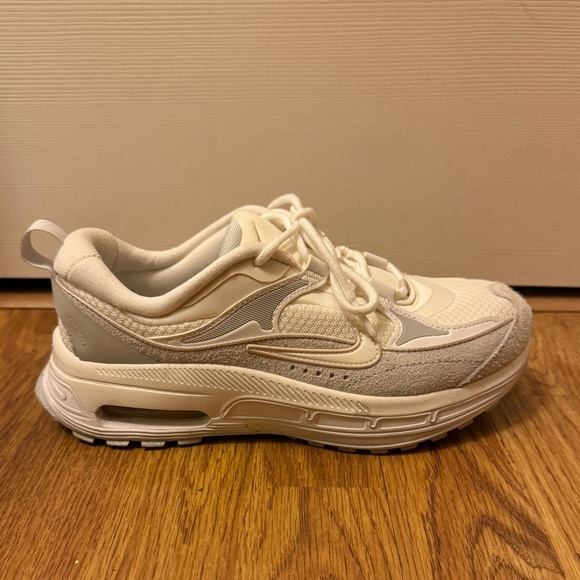 Nike Air Max Bliss XL - Picture 5 of 10